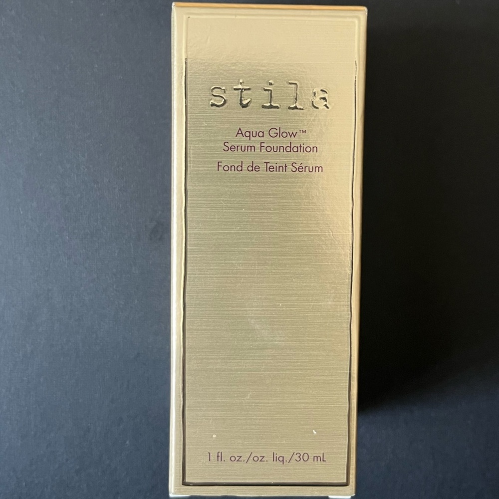 Stila Aqua Glow Serum Foundation in Light Medium